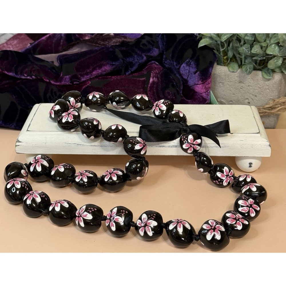 Hawaiian Genuine Kukui Tree Nut Pink Hibiscus Flower Print Exotic Necklace Black